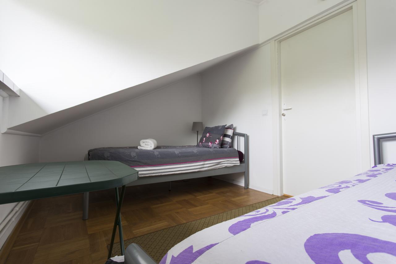 Rent0Nline Brwinow Rooms エクステリア 写真